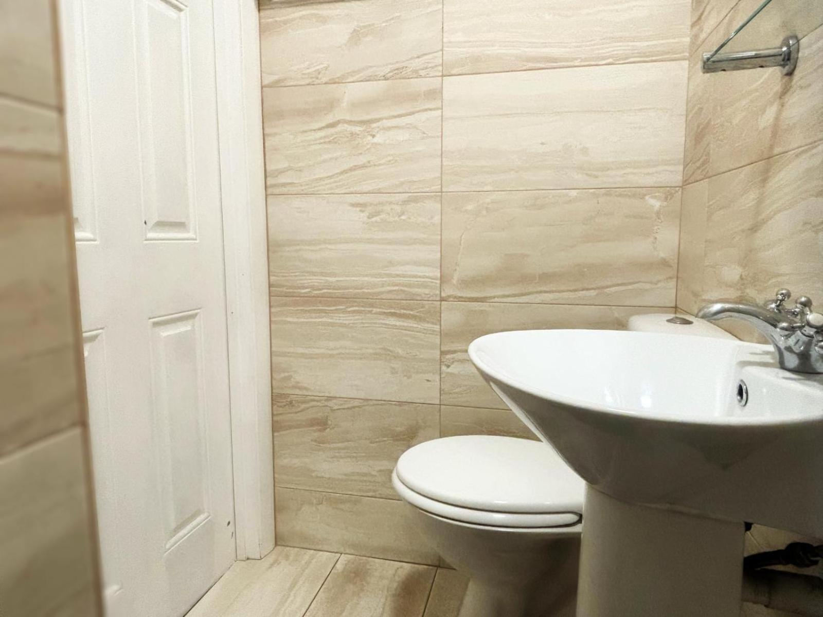 Shirley Apartments, Cozy Studio, Self Check In, 10 Min Drive To City Centre, Walking To Redbridge Train Station Southampton Eksteriør billede